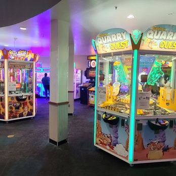Chuck E. Cheese - Pizza Near Me - San Jose, California