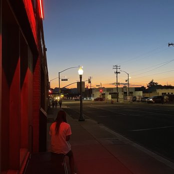 Anello - Sunset from outside - Pizza Near Me - Tucson, Arizona