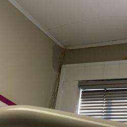 The Smile Spa of North Jersey - FILTH! In a place that needs to be sterile.