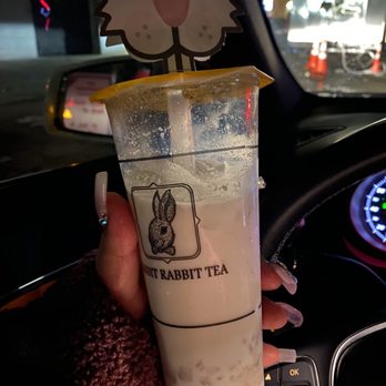 Rabbit Rabbit Tea - Japanese Buckwheat Milk Tea with a Taro - Bubble Tea Near Me - Seattle, Washington Rabbit Rabbit Tea - Japanese Buckwheat Milk Tea with a Taro - Bubble Tea Near Me - Seattle, Washington