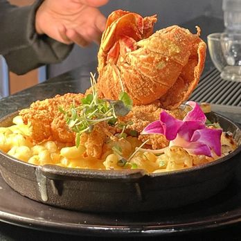 Yeiboh Kitchen - Lobster mac - New American Near Me - Baltimore, Maryland