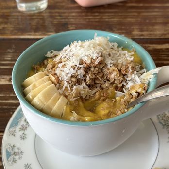 Kamoli Market - Mango smoothie bowl - Cafes Near Me - San Juan, Puerto Rico Kamoli Market - Mango smoothie bowl - Cafes Near Me - San Juan, Puerto Rico
