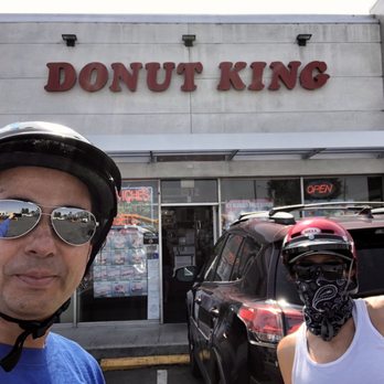 Donut King - Sunday Funday donut day 2020 - Coffee & Tea Near Me - Santa Monica, California Donut King - Sunday Funday donut day 2020 - Coffee & Tea Near Me - Santa Monica, California