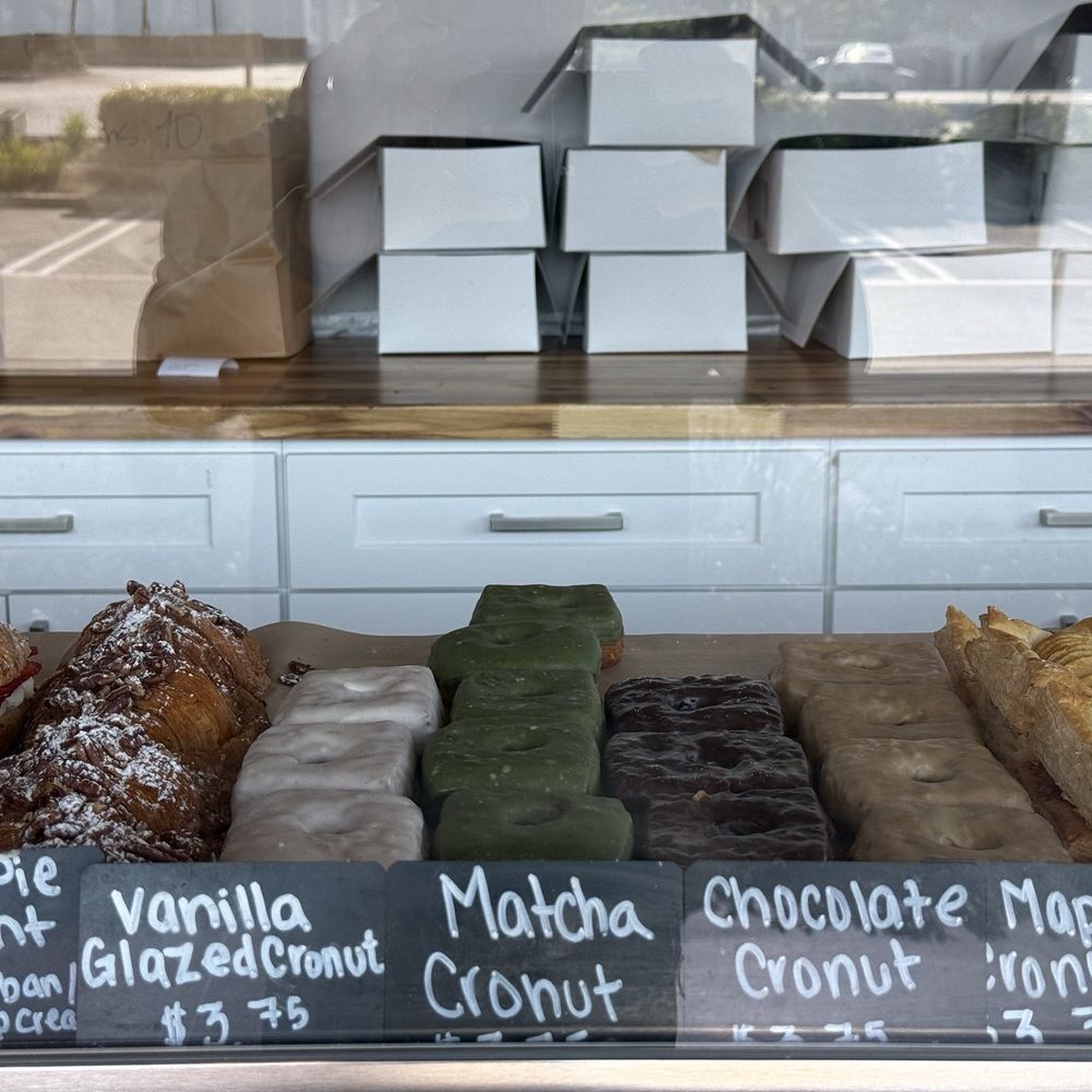 Glutenus Maximus Bakehouse - Bakeries Near Me - Vista, California