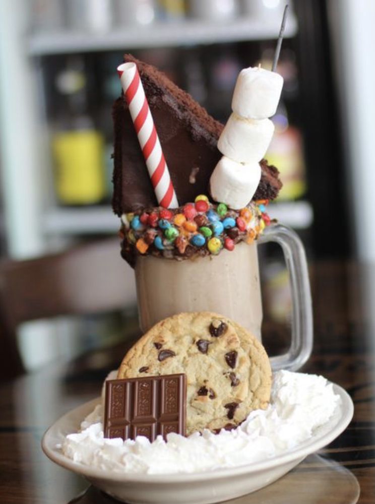 BROOKS BURGERS Updated July 2024 650 Photos & 993 Reviews 330 9th