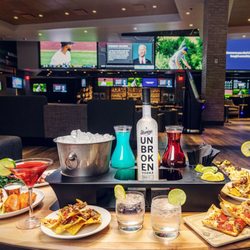 DraftKings At Casino Queen Sportsbook - Bottle Service