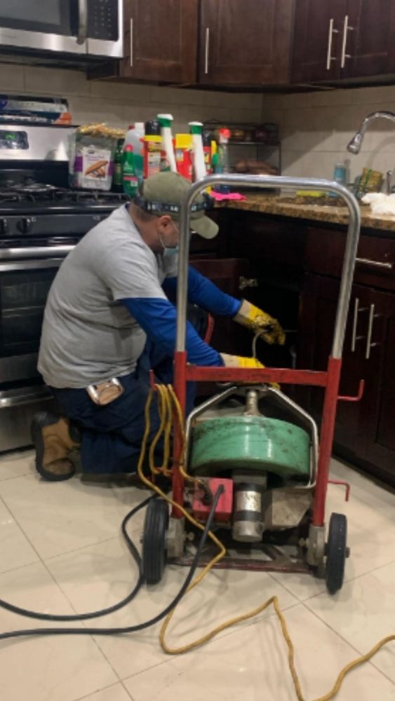 Slide of R & J Full Cleaning