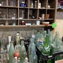 Country Peddler - Inside