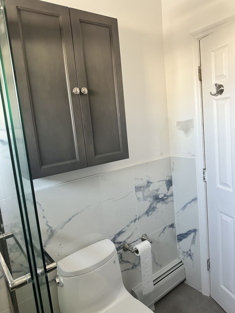 Slide of V and R Home Improvement