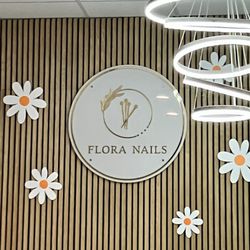 Flora Nails