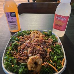 "Get the Kale Out of Here w Grilled Shrimp, Lump Crab, Bacon". Amazing !! The beverages too !!