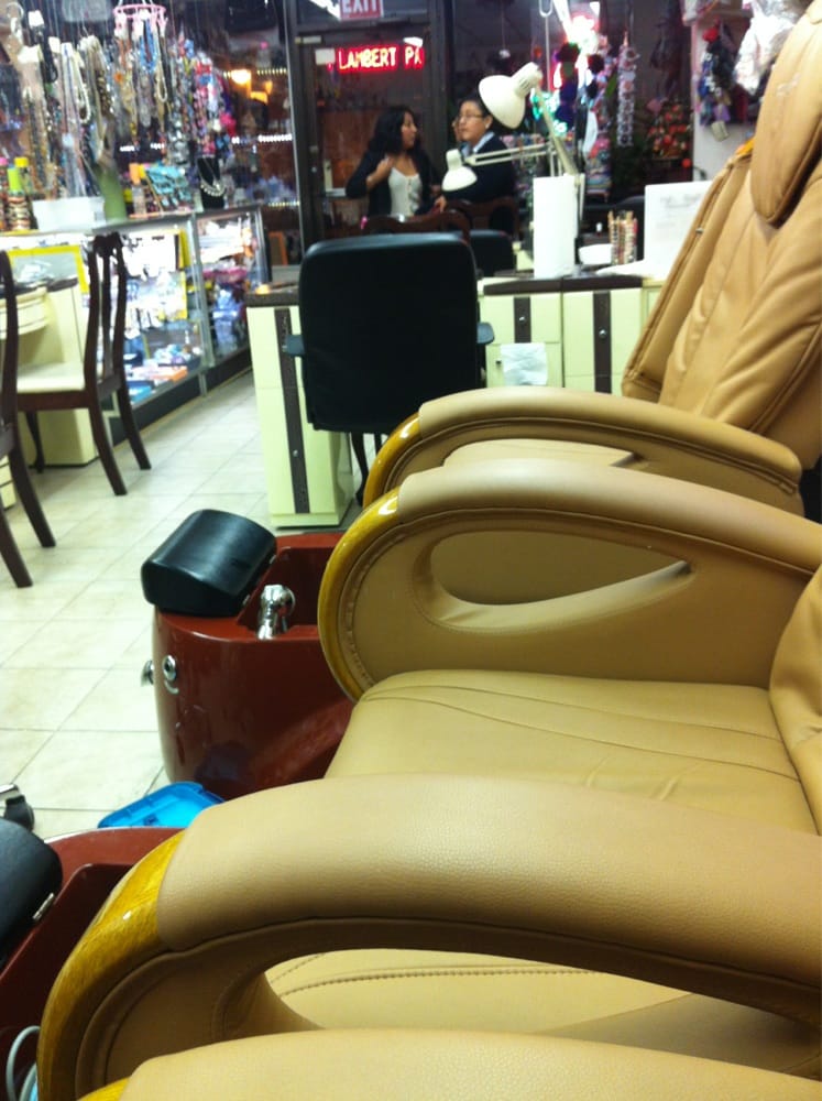 GODDESS NAILS 4612 New Utrecht Ave, New York, New York Nail Salons