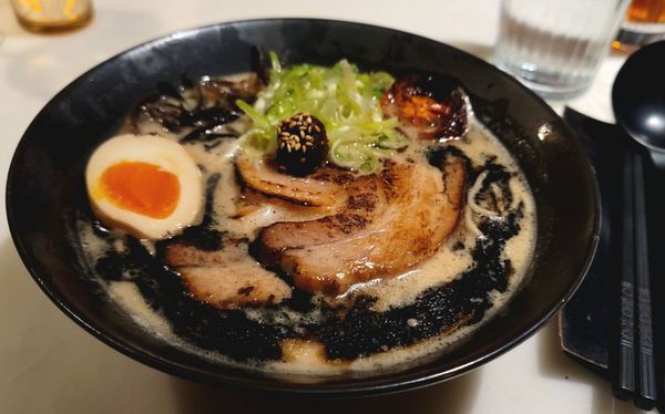 Whisky & Ramen by null
