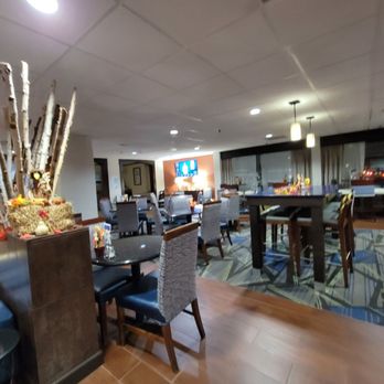 Holiday Inn Express Forsyth - Inside - Hotels Near Me - Forsyth, Georgia Holiday Inn Express Forsyth - Inside - Hotels Near Me - Forsyth, Georgia