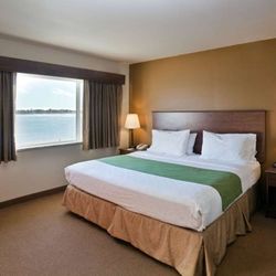 AmericInn By Wyndham Fort Pierre - Conference Center - Guest room