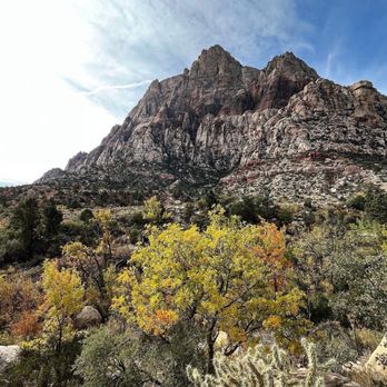 Oak Creek Canyon - VIEWS - Hiking Near Me - Las Vegas, Nevada Oak Creek Canyon - VIEWS - Hiking Near Me - Las Vegas, Nevada
