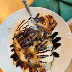 Aberdeen Restaurant & Bar - Warm bread pudding ala mode for 2
