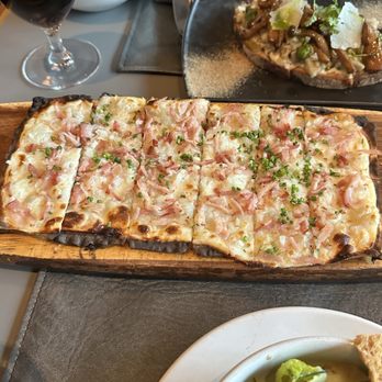 Faubourg Montclair - Tarte flambée - French Near Me - Montclair, New Jersey