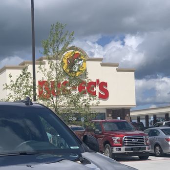 Buc-ee's - Holy Moly! This place is amazing! When are they coming to PA? - Gas Stations Near Me - Crossville, Tennessee