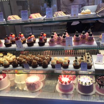 Peggy Porschen Cakes - Patisserie/Cake Shop Near Me - London, XGL Peggy Porschen Cakes - Patisserie/Cake Shop Near Me - London, XGL