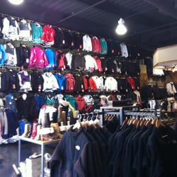 Bink's Outfitters - North Face, Patagonia, Marmot, Mountain Hardwear, Arc'teryx, UGG, Sorel, Volunteer Traditions, Sperry, ENO. Mens, womens & kids