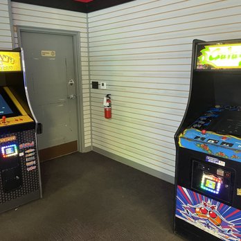Castlecade - Various games - Arcades Near Me - Brookfield, Wisconsin