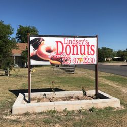Lindsey's Donuts