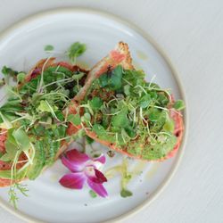 Bellden Cafe - Pink Avocado Toast