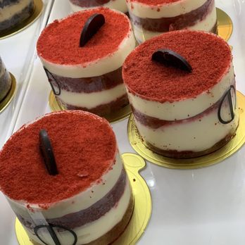 Paris Banh Mi - Red velvet Cake - Vietnamese Near Me - Fort Myers, Florida