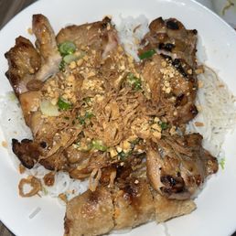 Lê Phương Trinh Trần PHO TRAN88 - Updated September 2025 - 131 Photos & 178