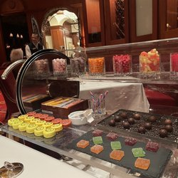Lautrec - Candy cart