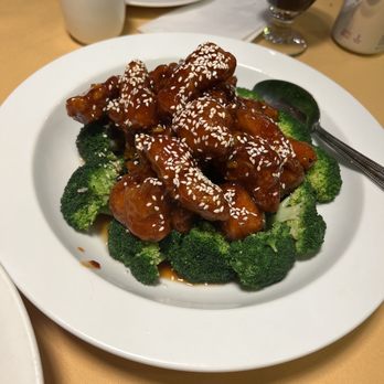 LN1380 - Sesame Chicken - Seafood Near Me - Little Neck, New York