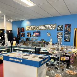 Bricks & Wheels - There are so many kinds of parts.