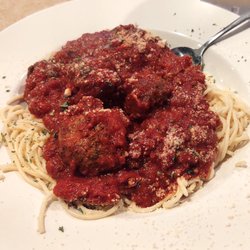Beanie's Bar & Grill - Spaghetti & Meatballs