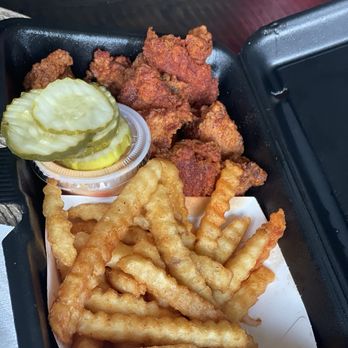 Dave's Hot Chicken - The bites - Chicken Shop Near Me - Chino Hills, California