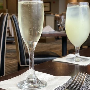 Aqua Star - two glasses of water on a table - Seafood Near Me - Savannah, Georgia