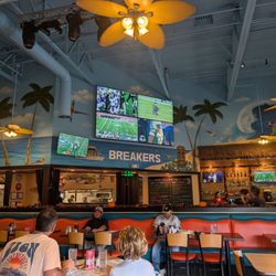 Breakers Sports Bar & Grill - Multiple TV's for multiple games