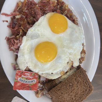 The Cookie Jar - Corned Beef Hash - Breakfast & Brunch Near Me - Fairbanks, Alaska