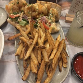 Kache - Mimi's Po Boy - Bars Near Me - Washington, DC, District of Columbia Kache - Mimi's Po Boy - Bars Near Me - Washington, DC, District of Columbia