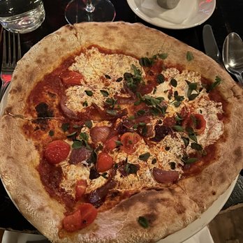 Vic's - Italian Near Me - New York, New York