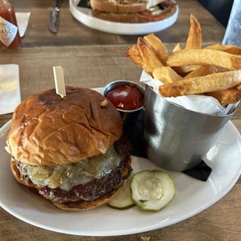 The Anvil Pub & Grill - Hamburger - Gastropubs Near Me - Birmingham, Alabama The Anvil Pub & Grill - Hamburger - Gastropubs Near Me - Birmingham, Alabama