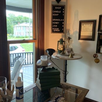 Burdett House Bed & Breakfast - Bed & Breakfast Near Me - Burdett, New York Burdett House Bed & Breakfast - Bed & Breakfast Near Me - Burdett, New York