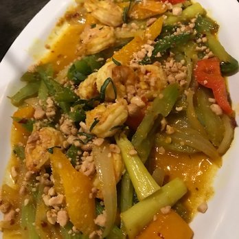 Daleng Restaurant - Cambodian Kroeung Stir Fry, available as vegetarian or with beef, pork, shrimp or chicken. - Thai Near Me - Philadelphia, Pennsylvania
