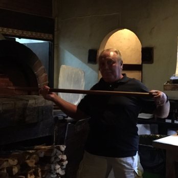 Emilio's Pizza - Ron baking a pizza! - Pizza Near Me - Zihuatanejo, GRO Emilio's Pizza - Ron baking a pizza! - Pizza Near Me - Zihuatanejo, GRO