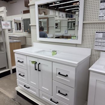 Builders Surplus Kitchen & Bath Cabinets - Kitchen & Bath Near Me - Santa Ana, California
