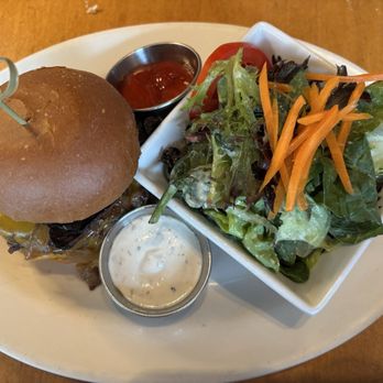 Park West Tavern - Wagyu steakhouse burger with side salad - New American Near Me - Ridgewood, New Jersey Park West Tavern - Wagyu steakhouse burger with side salad - New American Near Me - Ridgewood, New Jersey