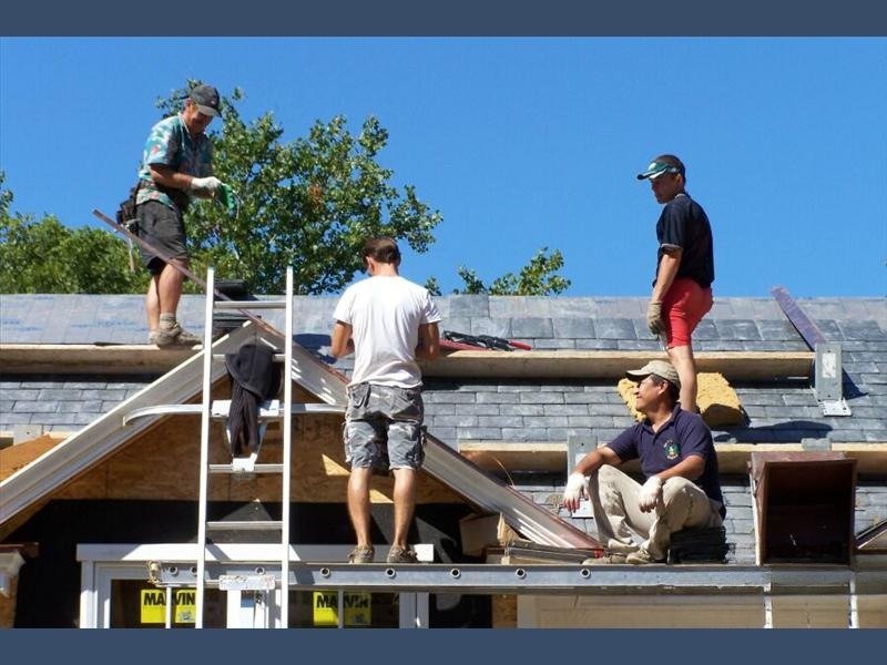 Slide of Renova Construction