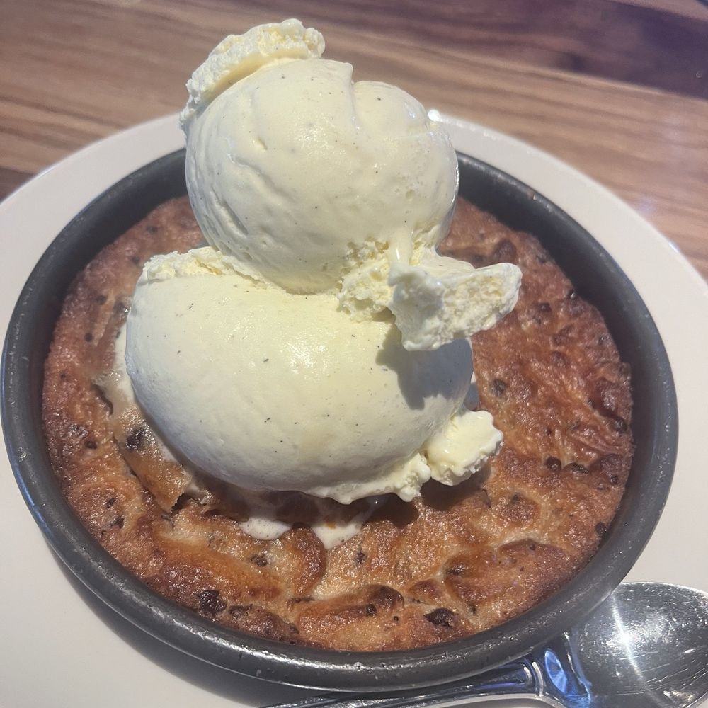BJ's Restaurant & Brewhouse - Gluten chocolate chip - Pizza Near Me - Irvine, California BJ's Restaurant & Brewhouse - Gluten chocolate chip - Pizza Near Me - Irvine, California