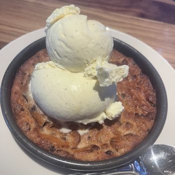 BJ's Restaurant & Brewhouse - Gluten chocolate chip - Pizza Near Me - Irvine, California