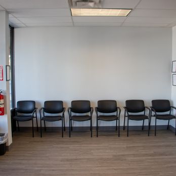 STAR Physical Therapy - Waiting Area - Physical Therapy Near Me - Nashville, Tennessee STAR Physical Therapy - Waiting Area - Physical Therapy Near Me - Nashville, Tennessee